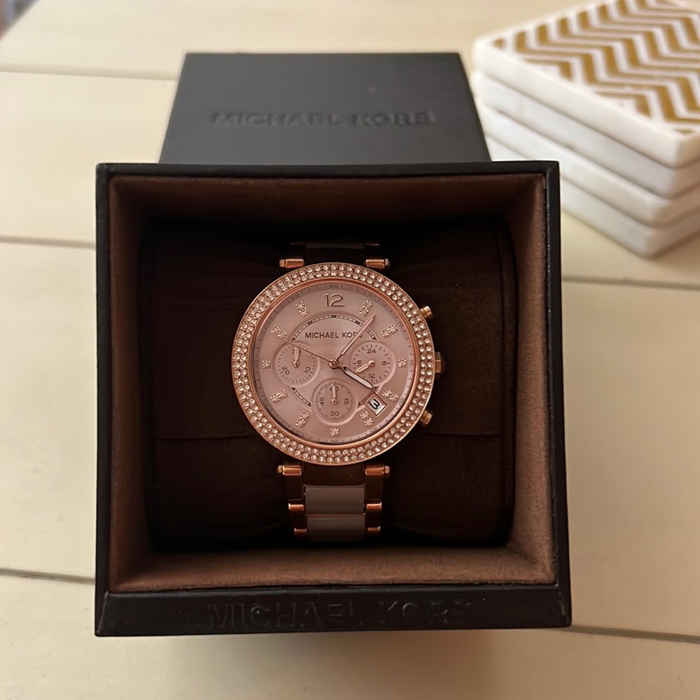 MK watch